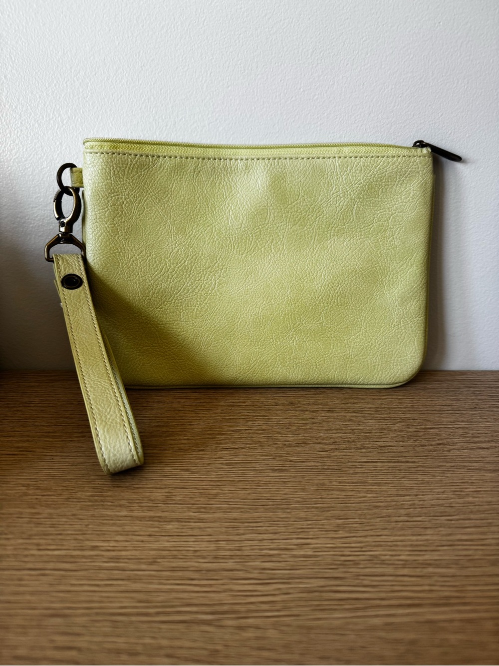 thirty-one Light Green Wristlet with Removable Strap